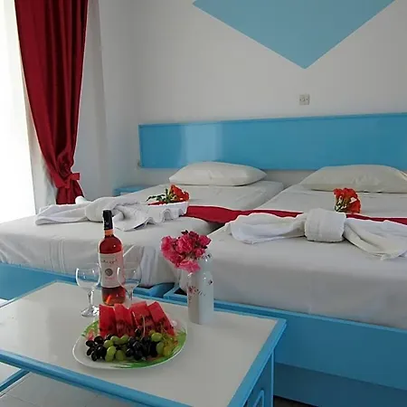 Oleander Studios 3*